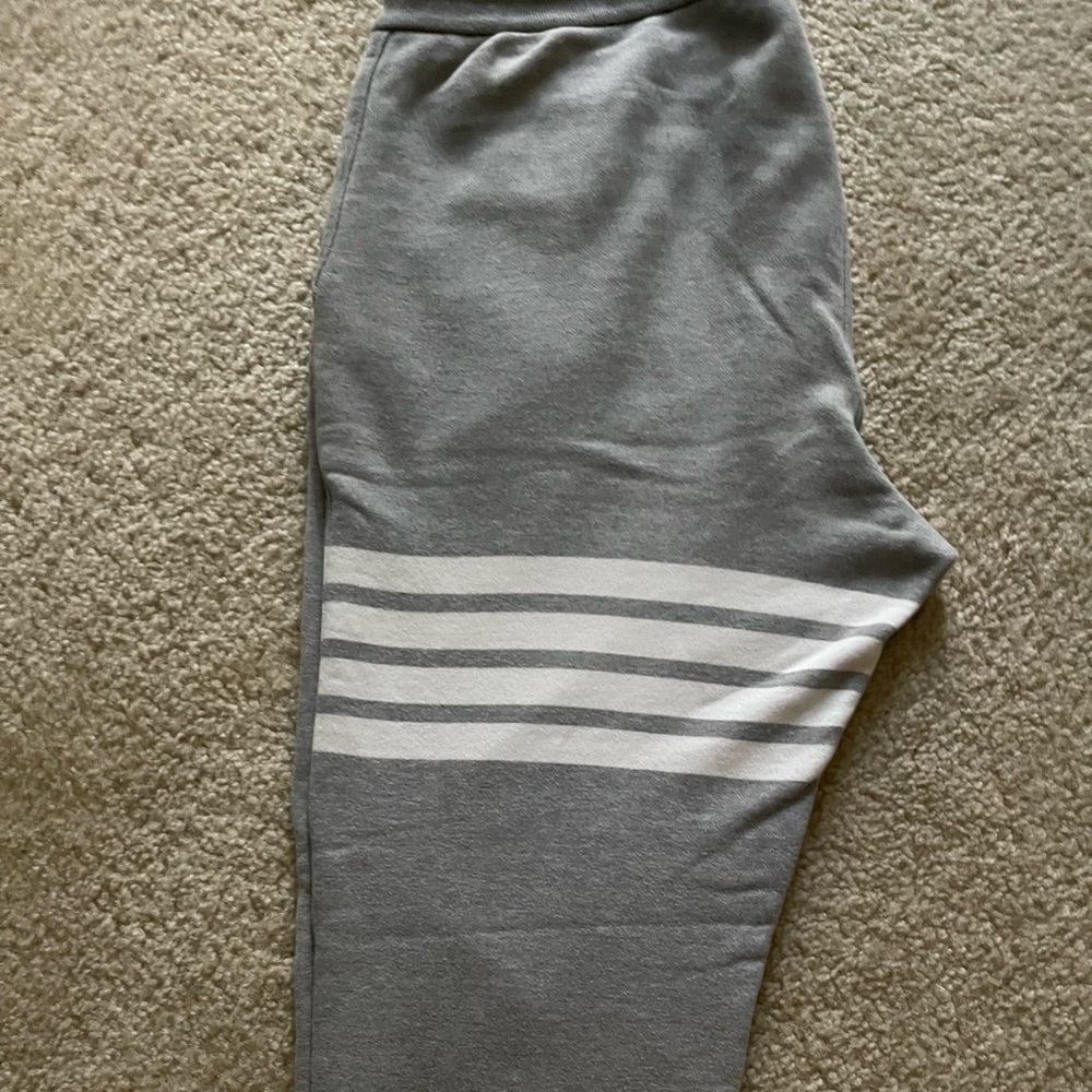 Thom Browne joggers in gray size 3